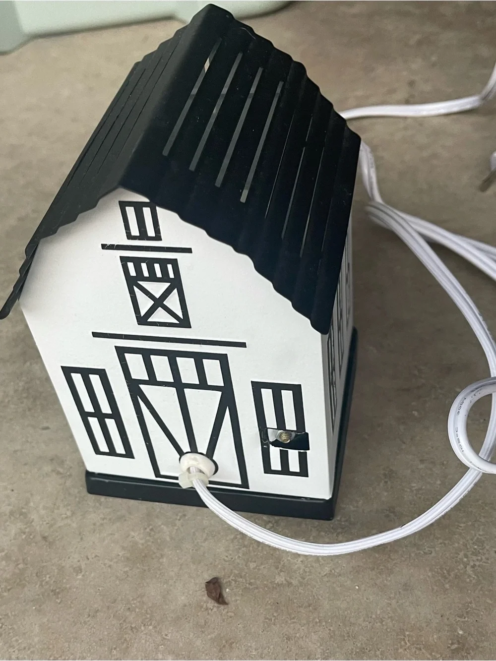 Intertek White farmhouse barn metal wax warmer fragrance lamp Wall Plug In CUTE!